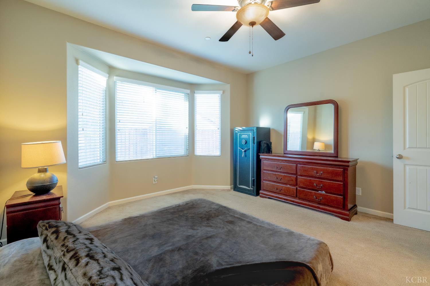 636 Firenze St, Lemoore, CA 93245