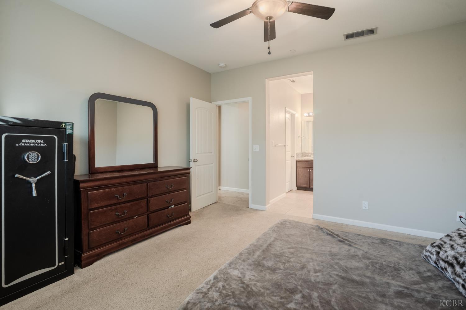 636 Firenze St, Lemoore, CA 93245