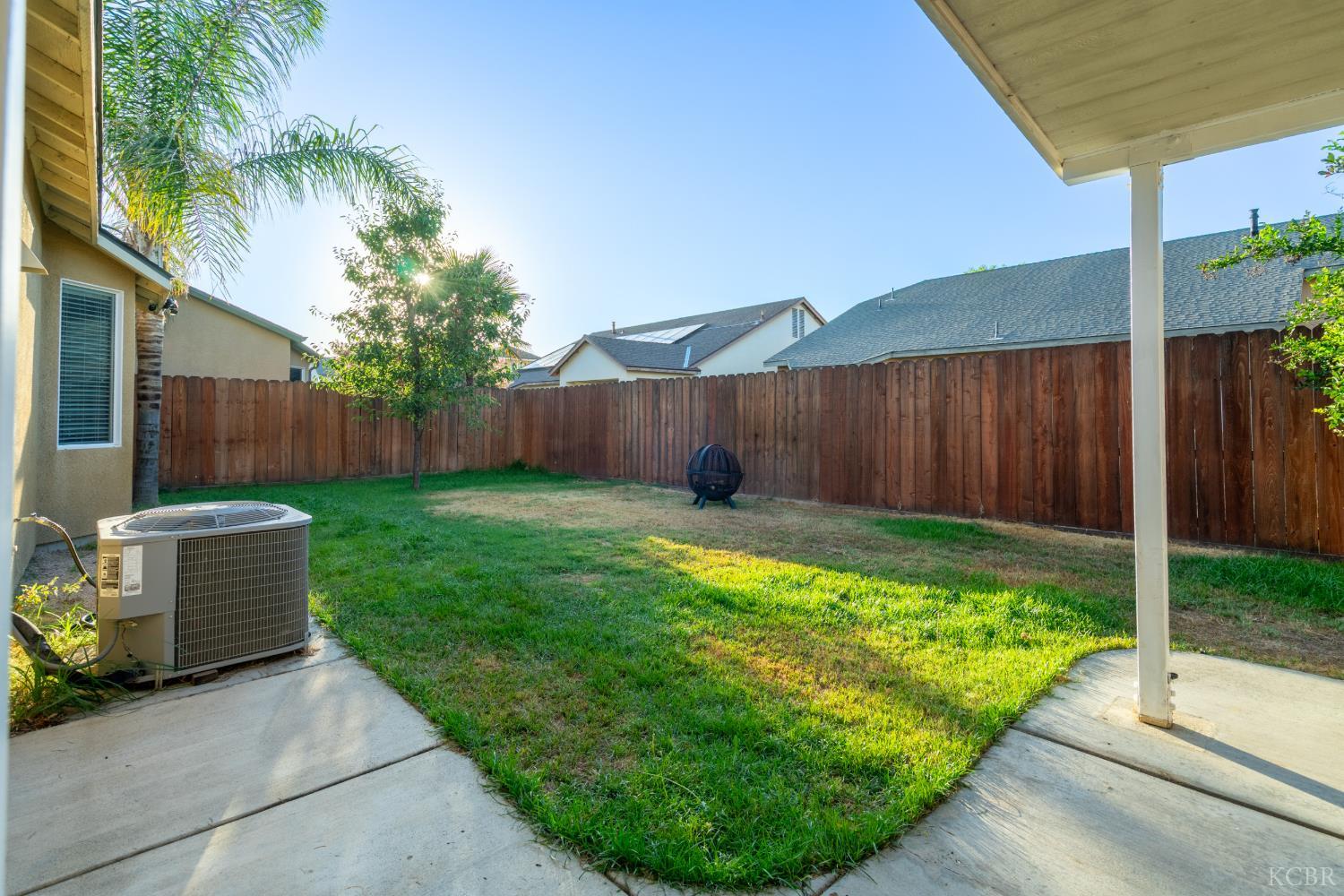 636 Firenze St, Lemoore, CA 93245