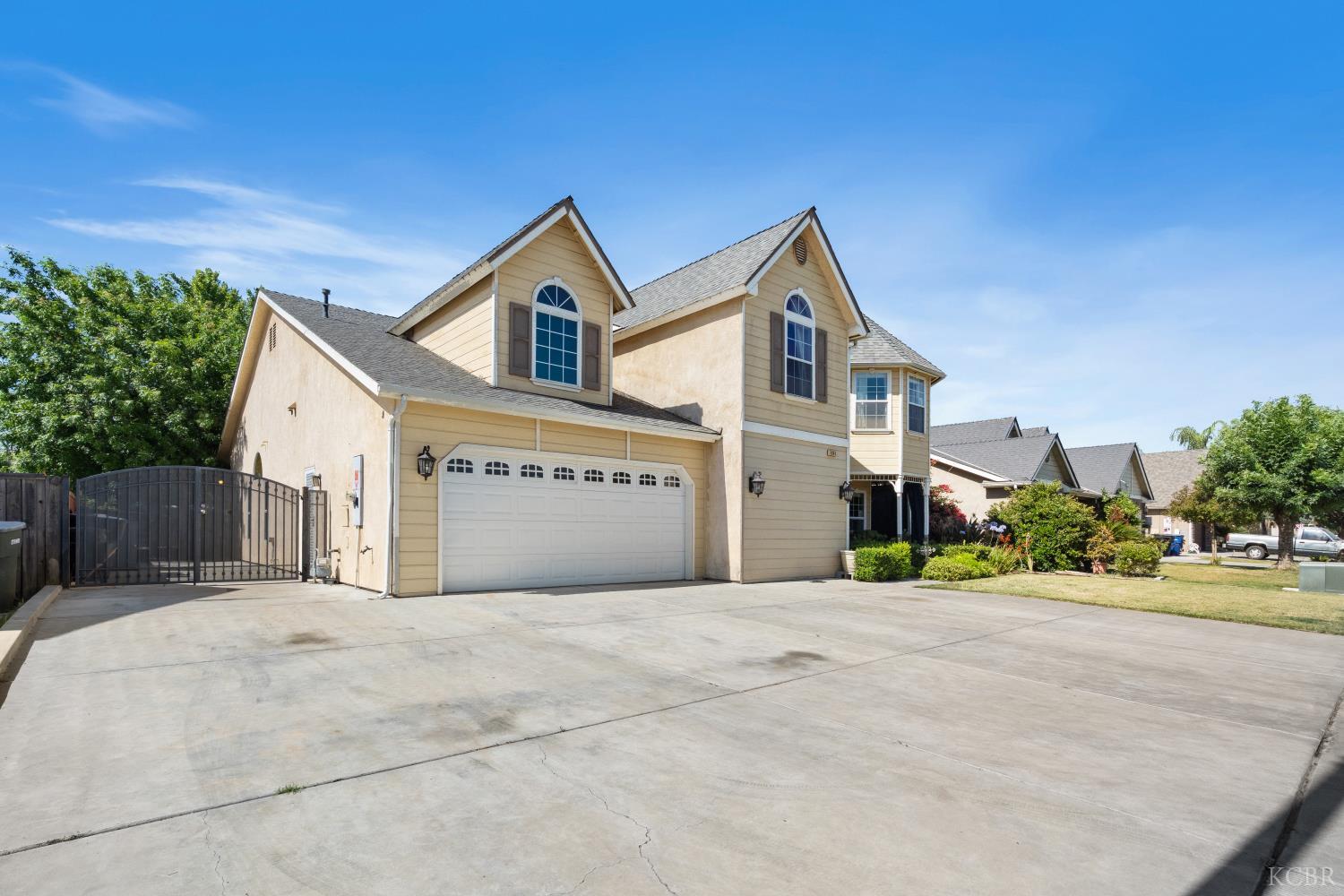 1541 W Chianti Way, Hanford, CA 93230