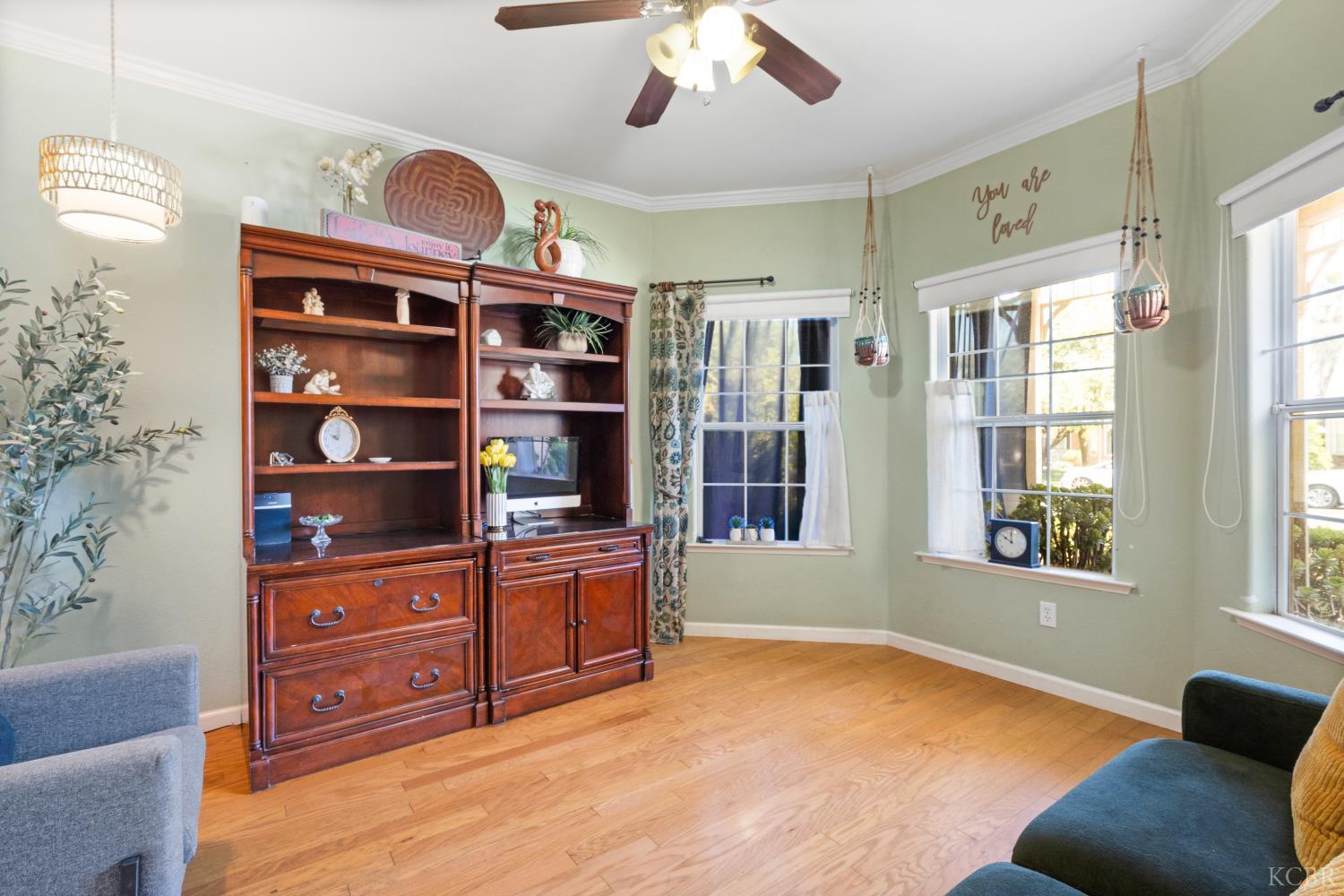 1541 W Chianti Way, Hanford, CA 93230