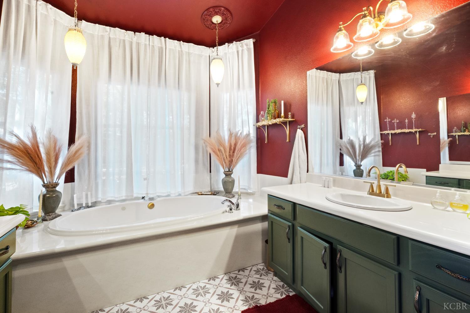 1541 W Chianti Way, Hanford, CA 93230