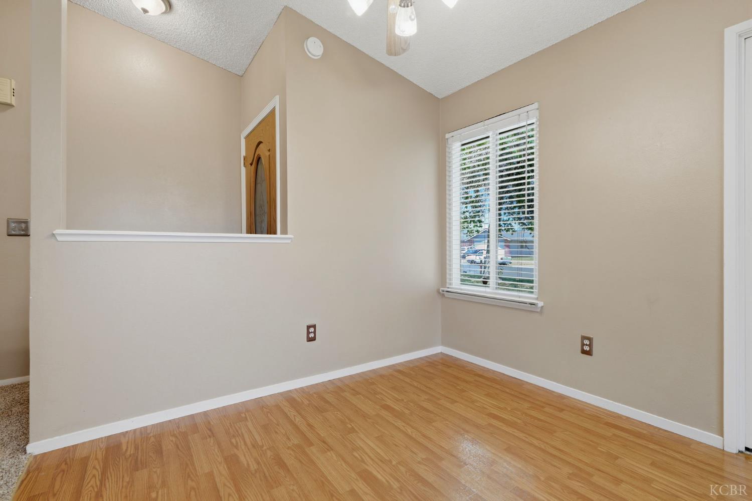 2246 Lemonwood Ct, Hanford, CA 93230