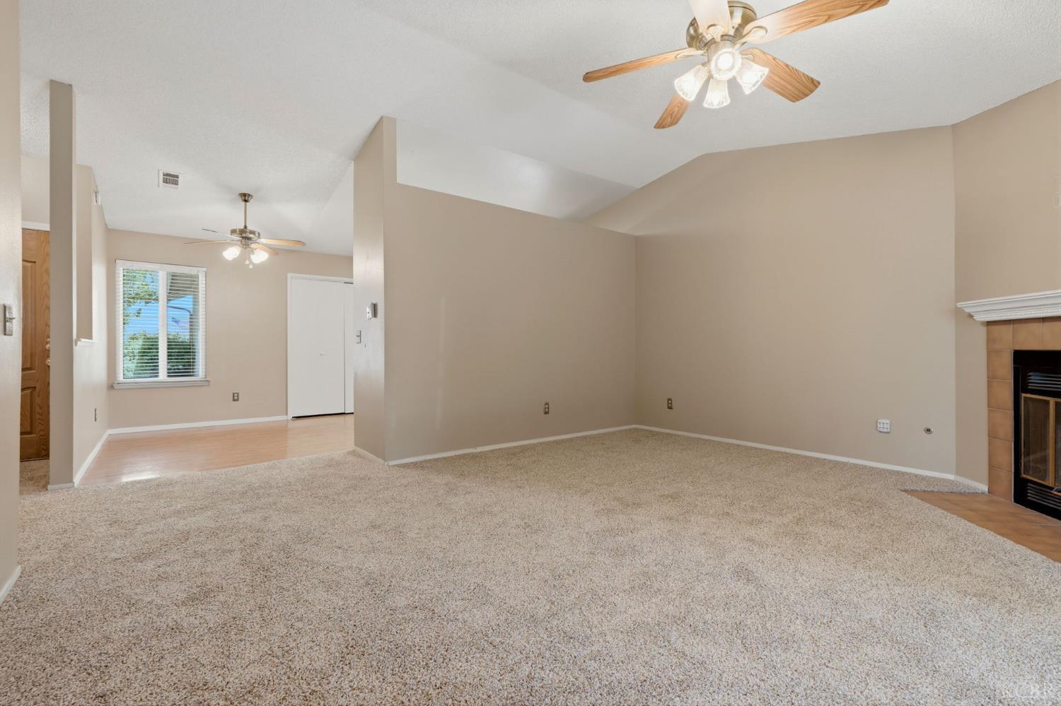 2246 Lemonwood Ct, Hanford, CA 93230