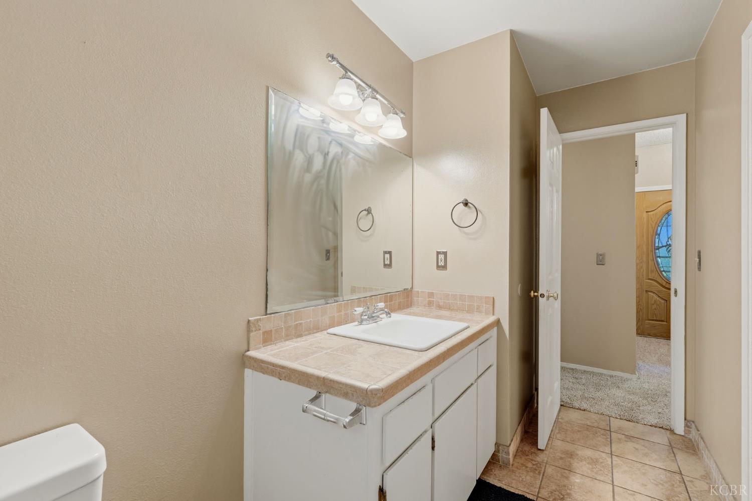 2246 Lemonwood Ct, Hanford, CA 93230