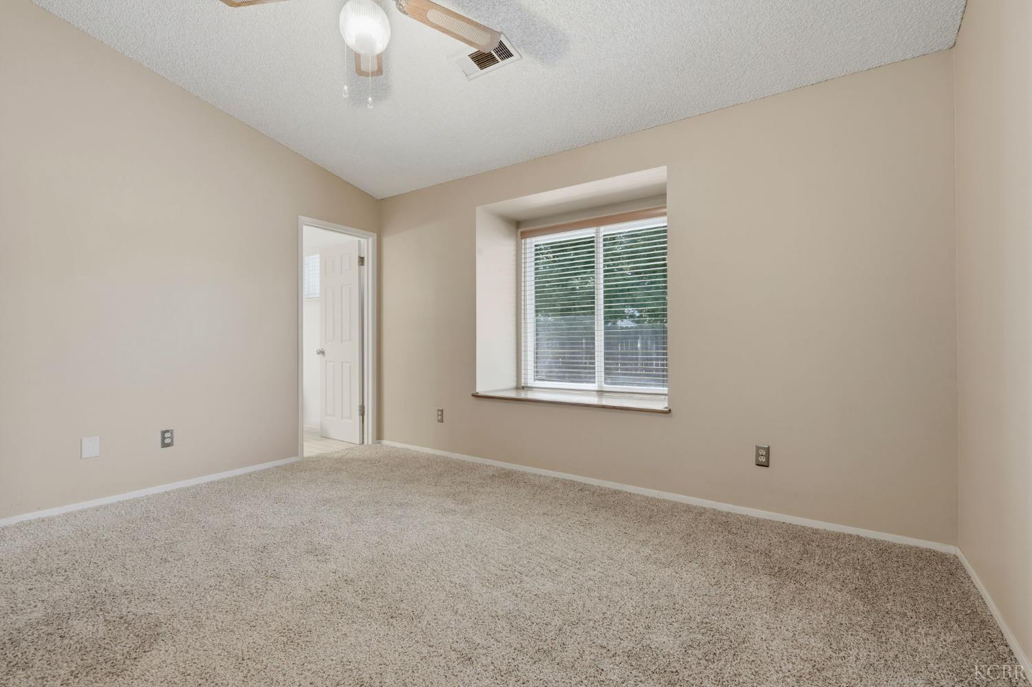 2246 Lemonwood Ct, Hanford, CA 93230