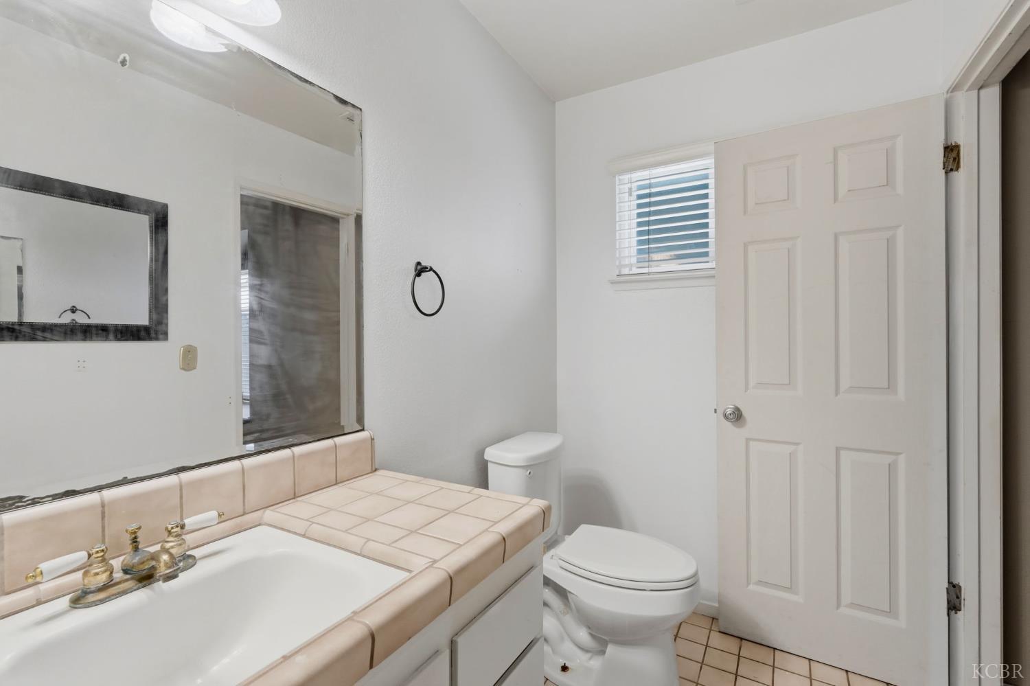 2246 Lemonwood Ct, Hanford, CA 93230
