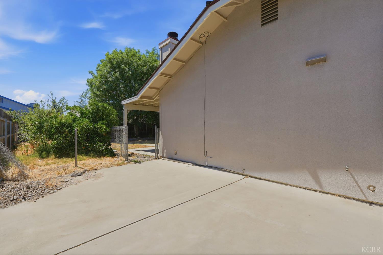 2246 Lemonwood Ct, Hanford, CA 93230