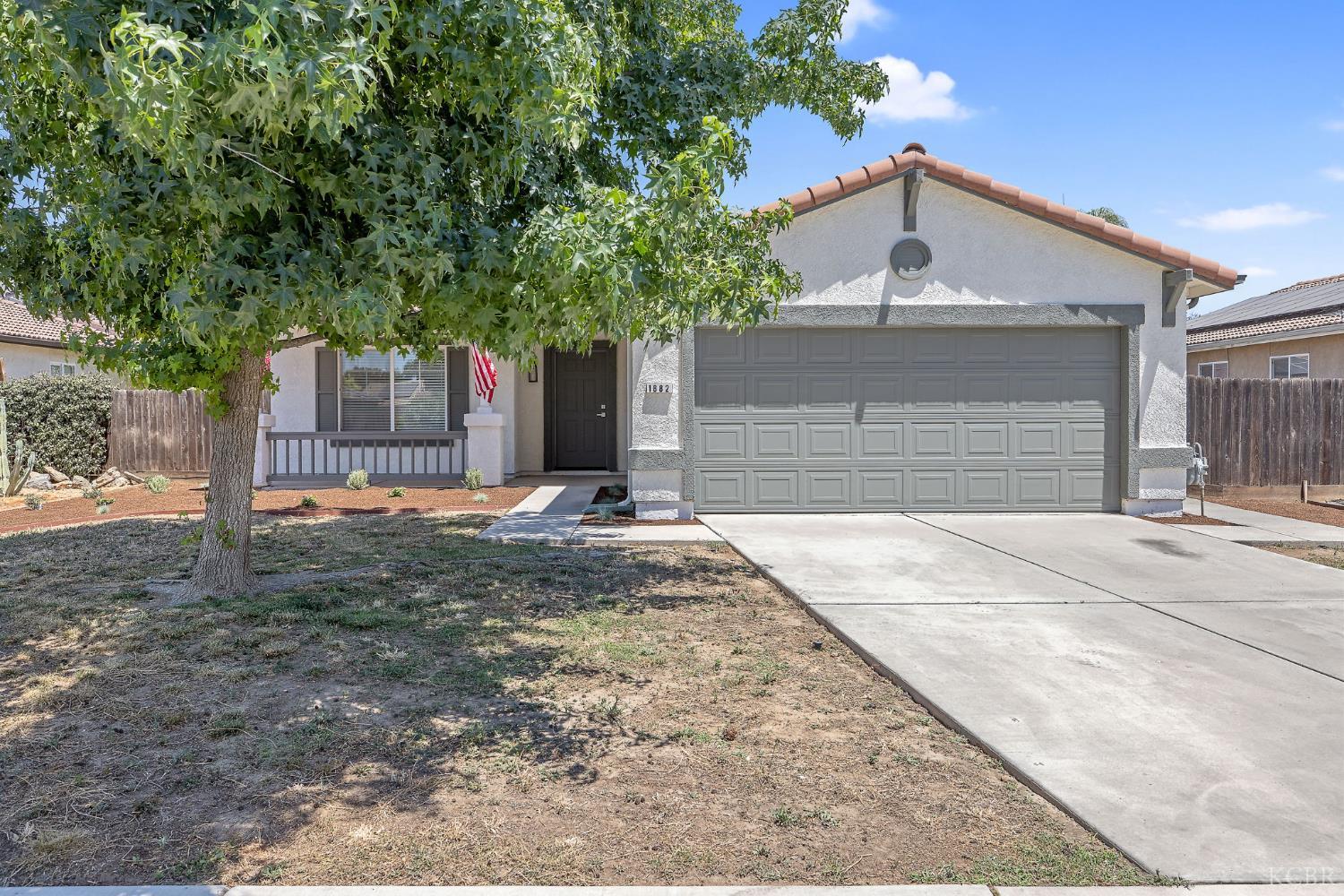 1882 Santa Maria Ave, Porterville, CA 93257