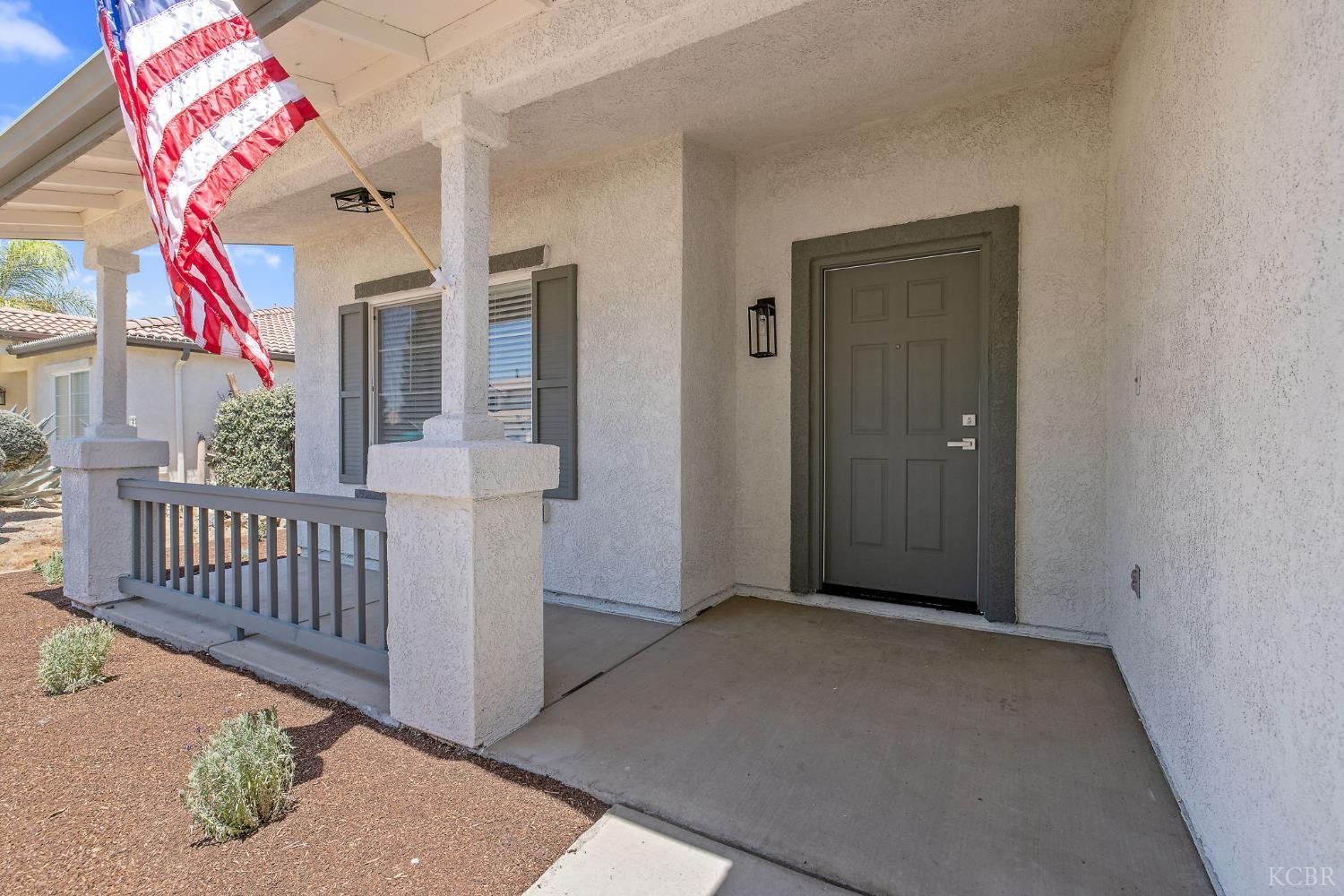 1882 Santa Maria Ave, Porterville, CA 93257