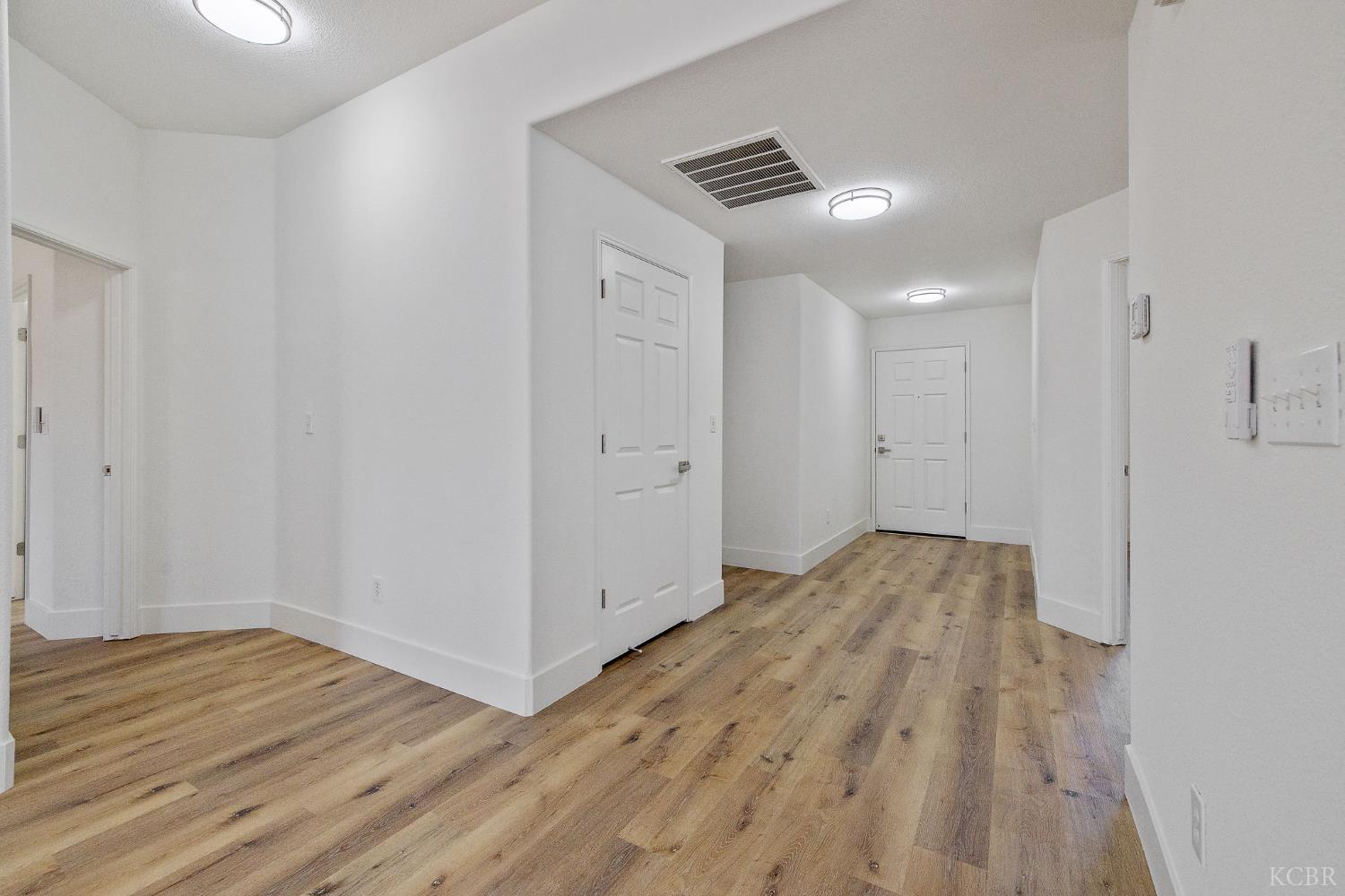 1882 Santa Maria Ave, Porterville, CA 93257