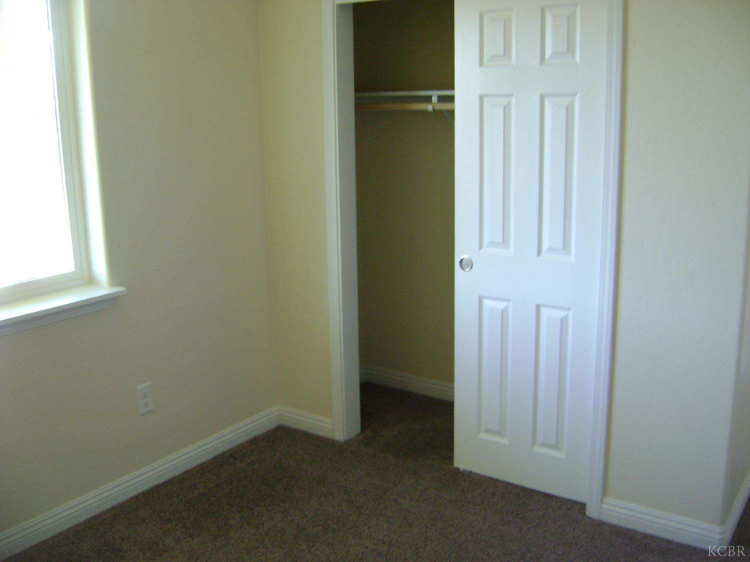 2615 Gable Ave, Corcoran, CA 93212