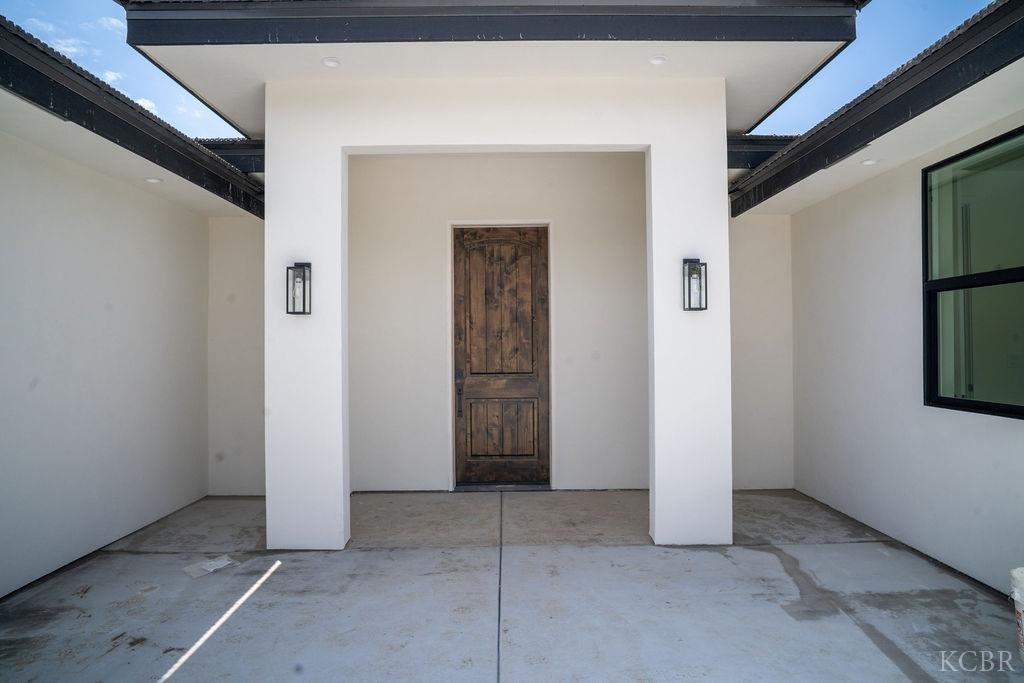 181 Grace Ct, Lemoore, CA 93245