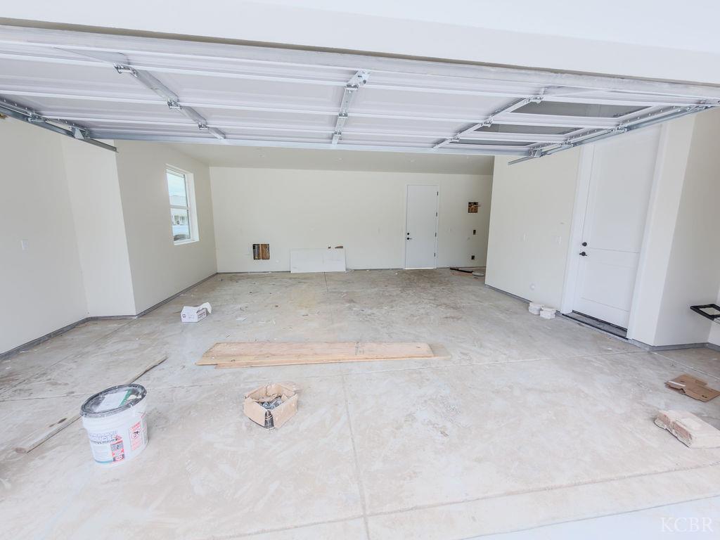181 Grace Ct, Lemoore, CA 93245