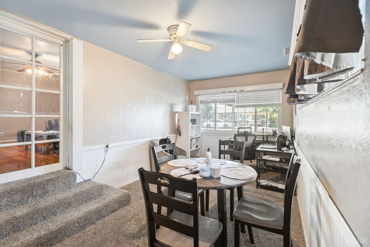 229 W Colonial Dr, Hanford, CA 93230