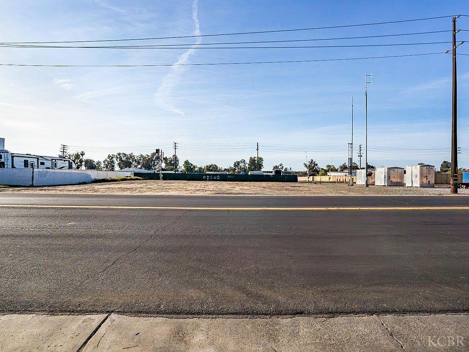 0 S 6 th St, Hanford, CA 93230