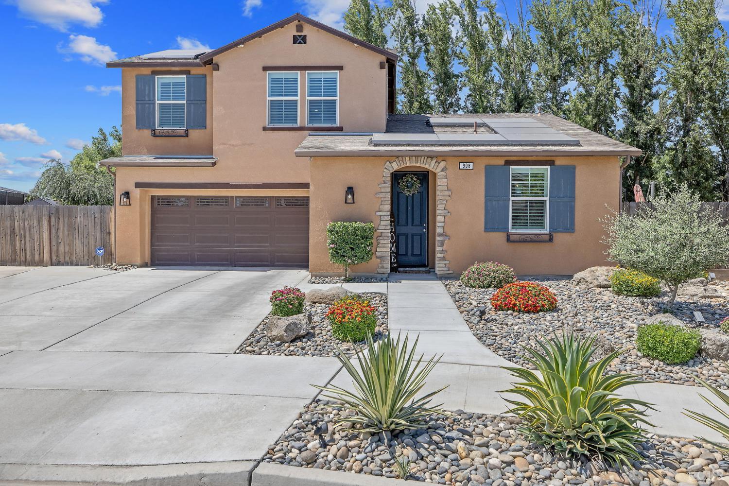 908 Tuscany Ct, Lemoore, CA 93245
