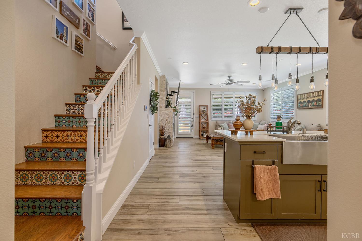 908 Tuscany Ct, Lemoore, CA 93245
