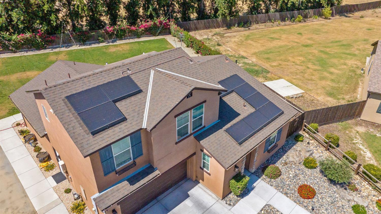 908 Tuscany Ct, Lemoore, CA 93245