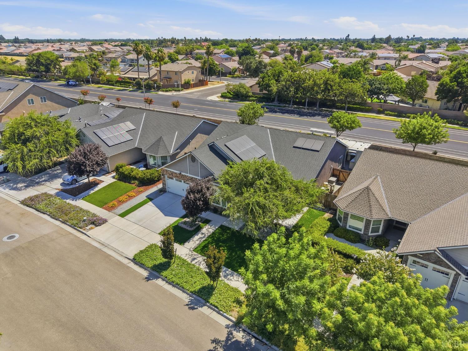 2025 Madeline Dr, Hanford, CA 93230