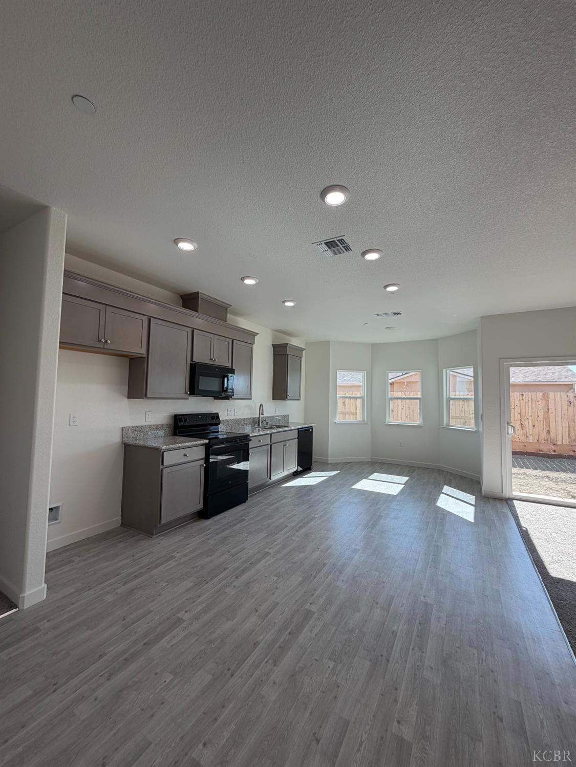 1684 Soto Ave, Corcoran, CA 93212