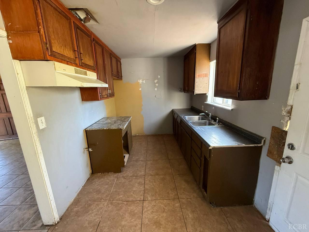4504 Mesa Dr, Bakersfield, CA 93306