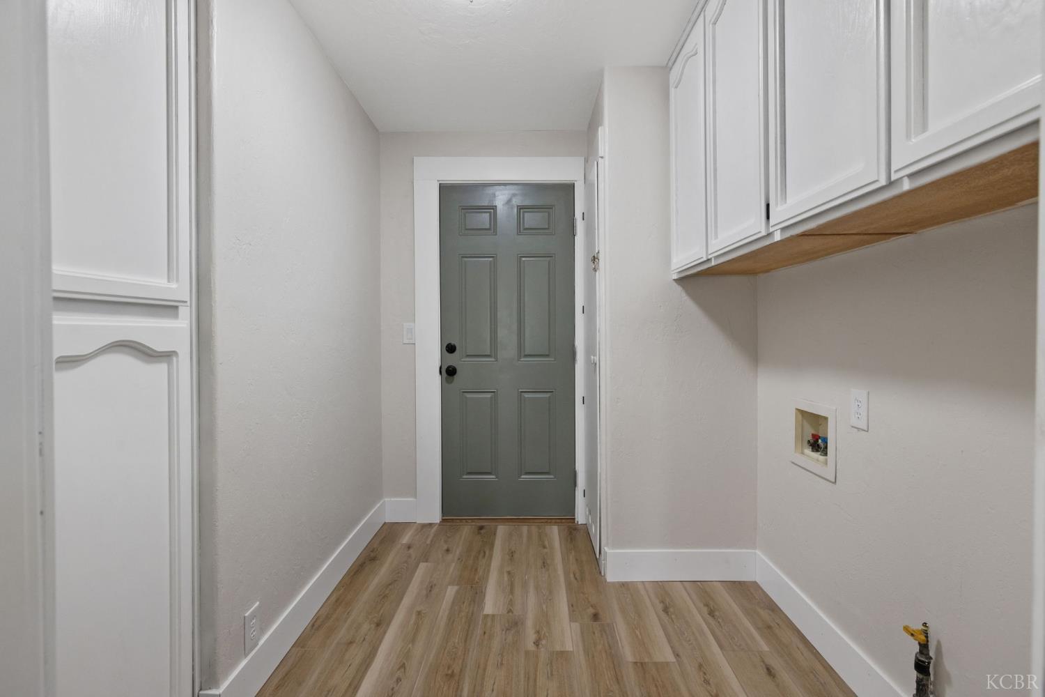 114 W Myrtle St, Hanford, CA 93230