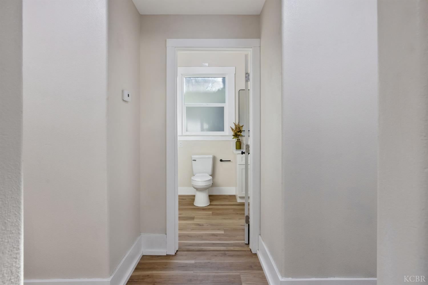 114 W Myrtle St, Hanford, CA 93230