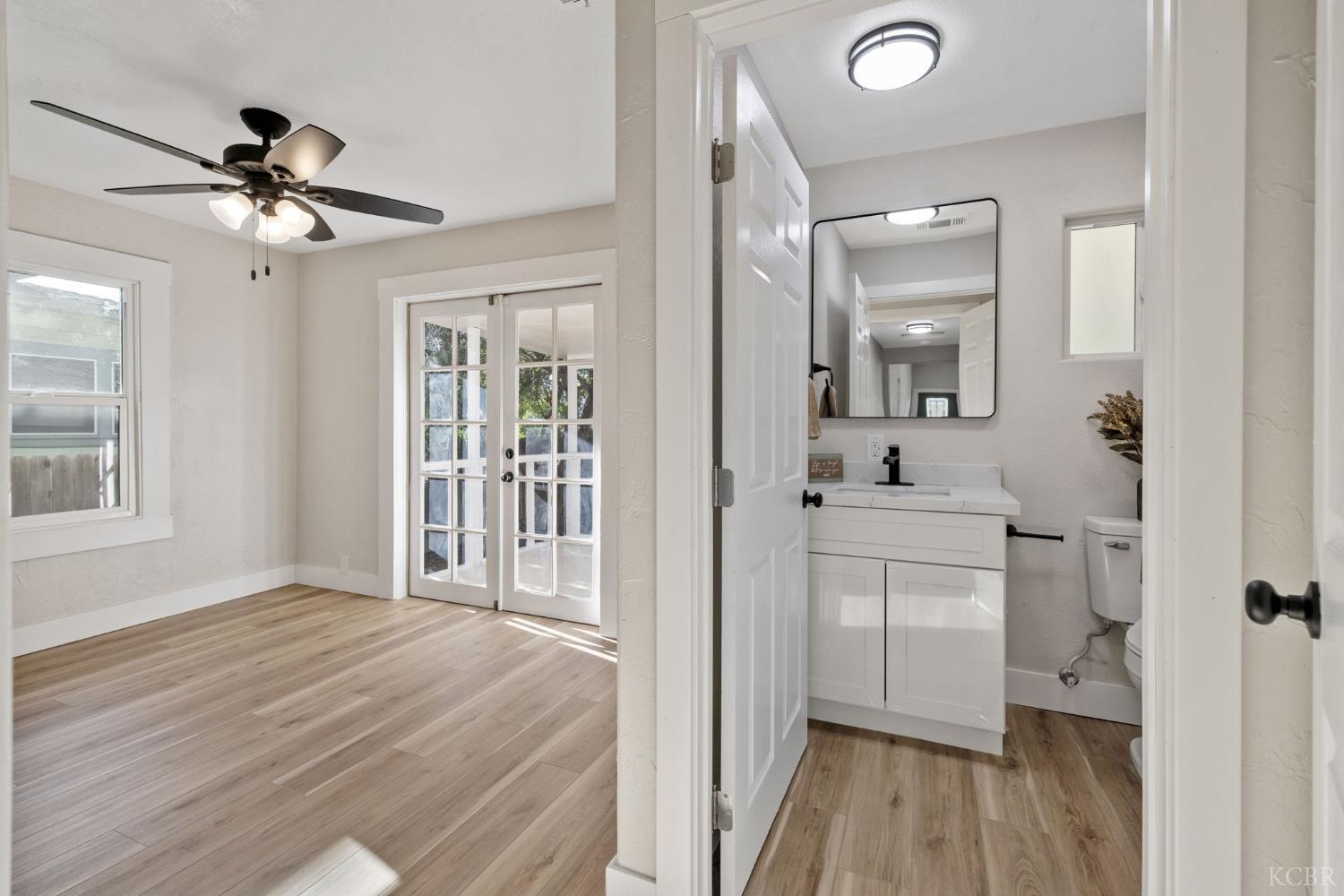 114 W Myrtle St, Hanford, CA 93230