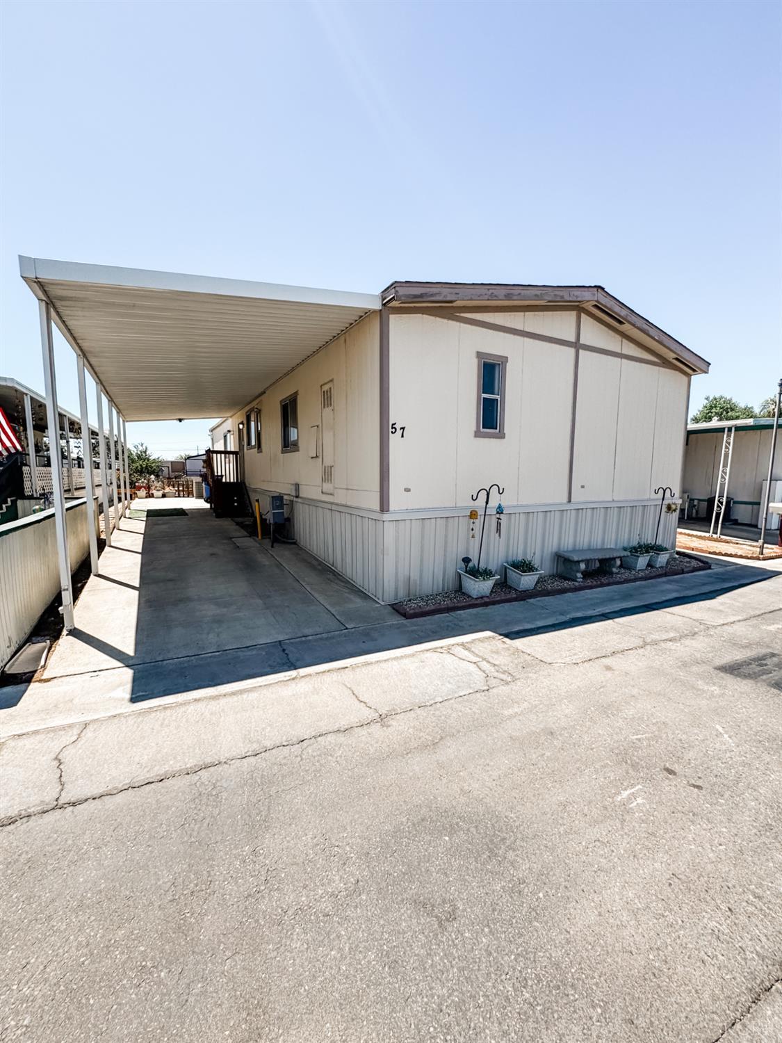 852 57 E Grangeville Blvd, Hanford, CA 93230