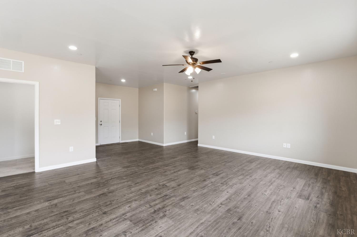 3446 E Grove Ave, Visalia, CA 93292