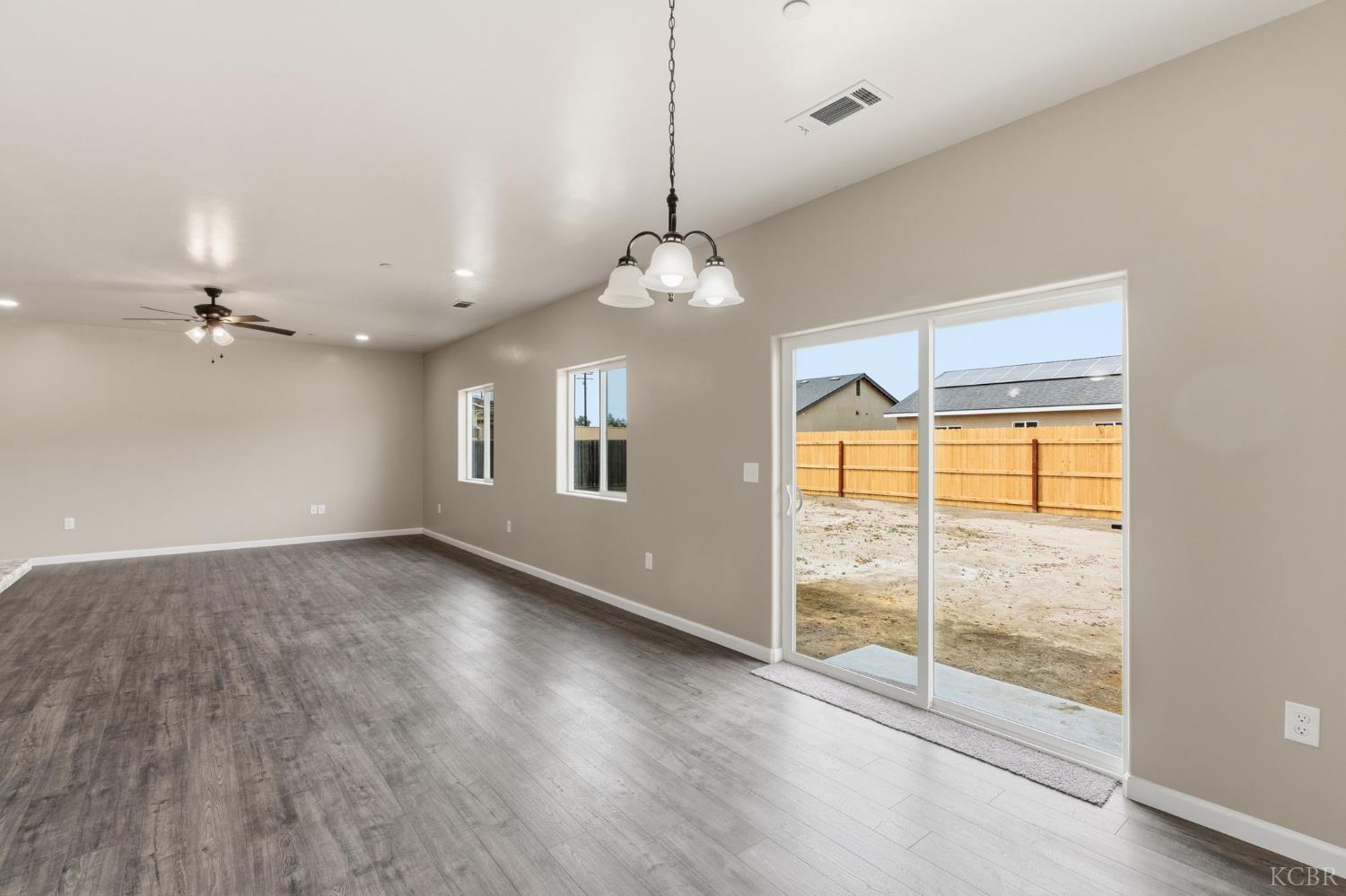 3446 E Grove Ave, Visalia, CA 93292
