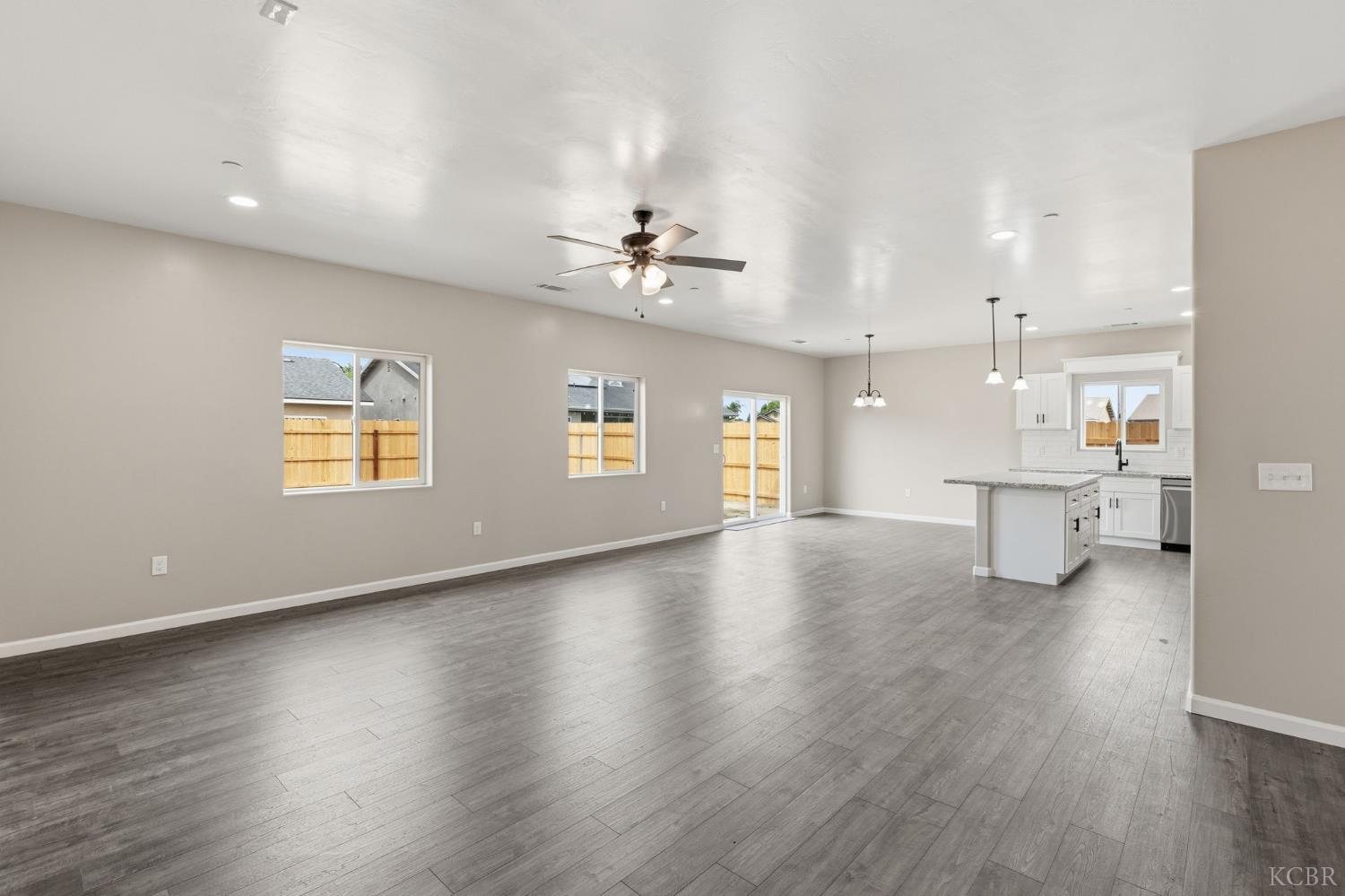 3446 E Grove Ave, Visalia, CA 93292