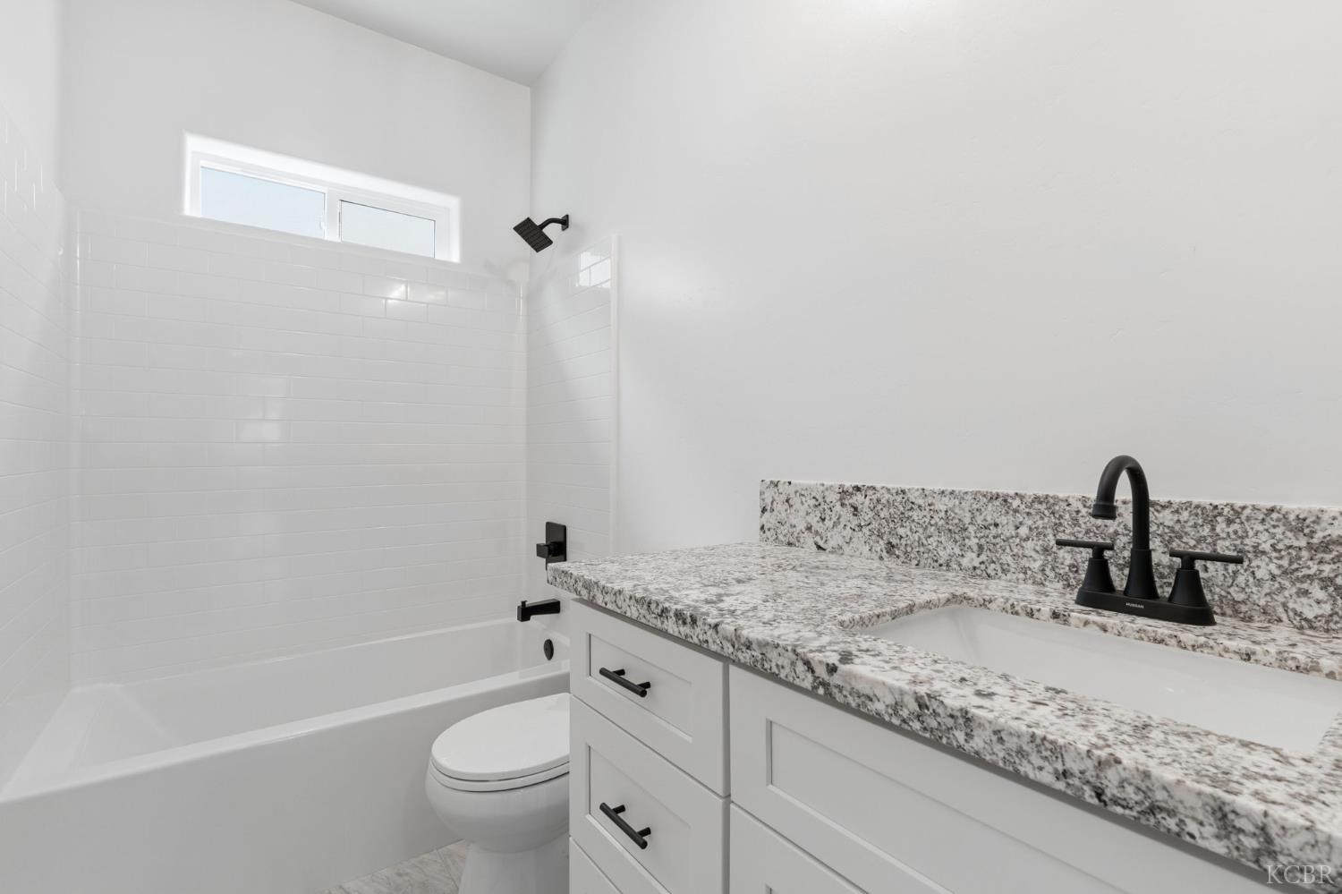 3446 E Grove Ave, Visalia, CA 93292