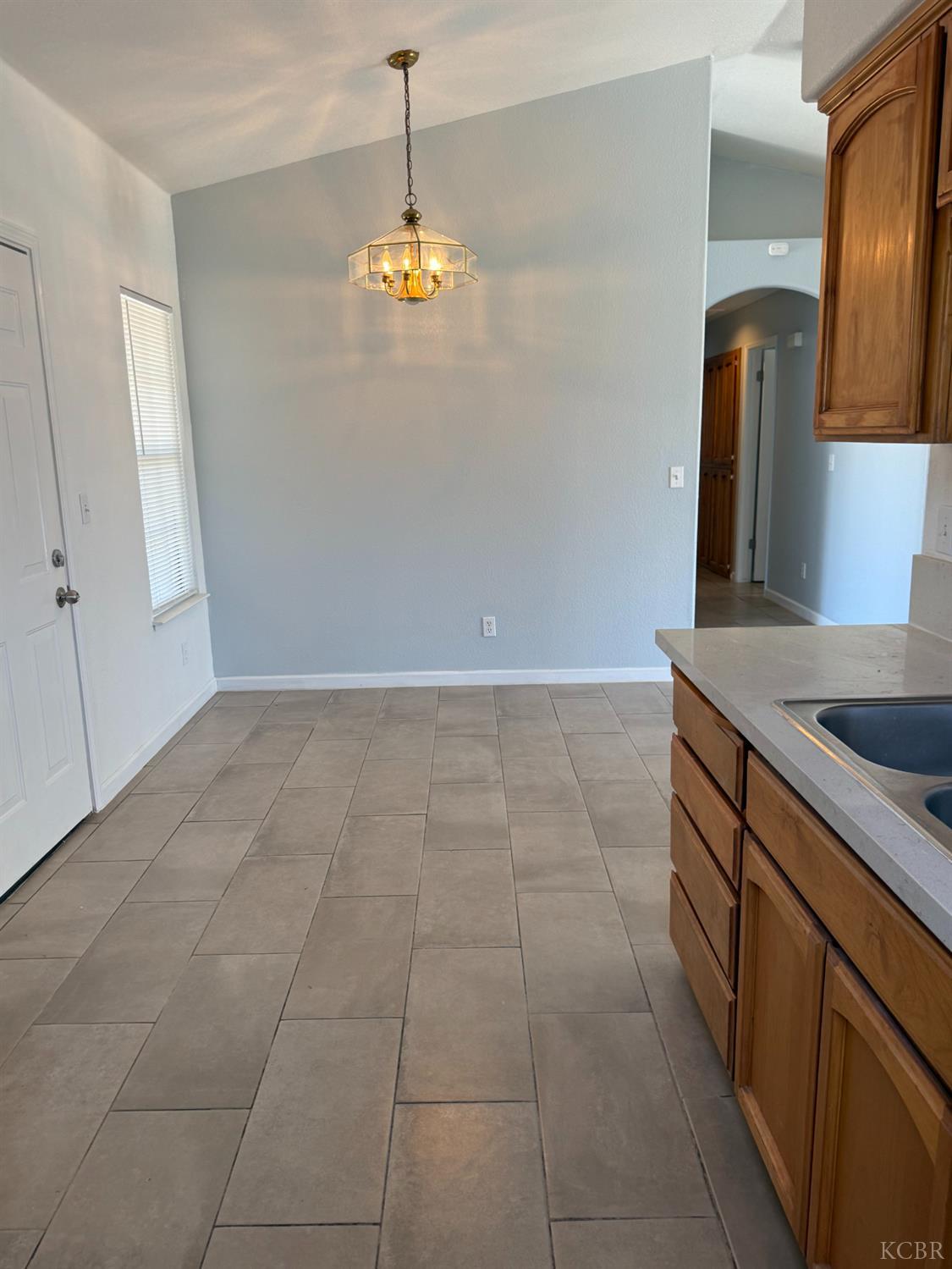 741 Madrid Ct, Lemoore, CA 93245