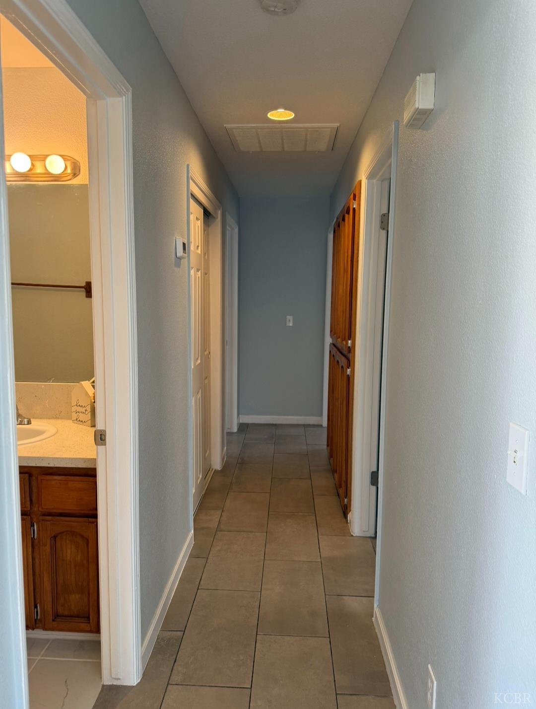 741 Madrid Ct, Lemoore, CA 93245