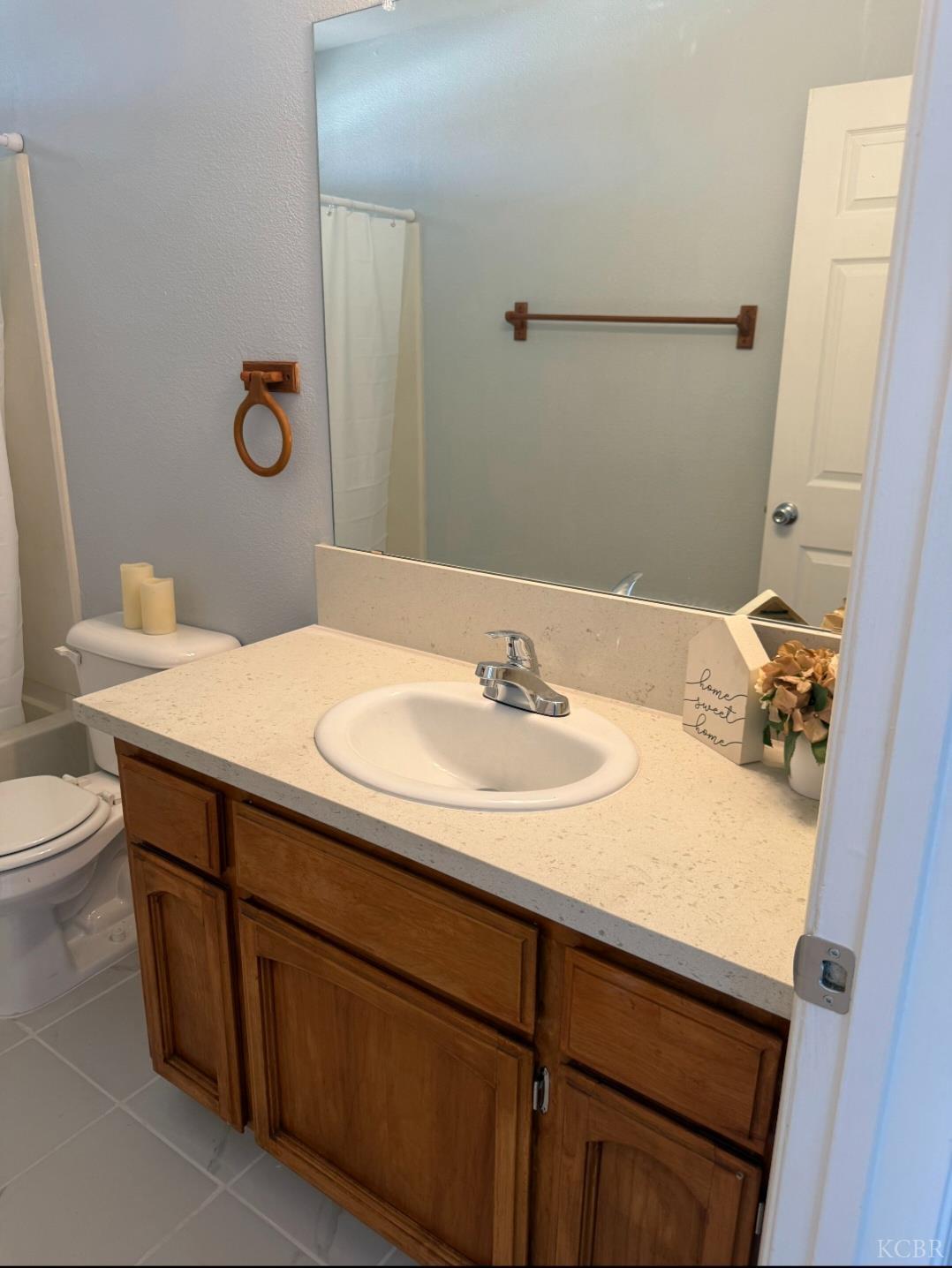 741 Madrid Ct, Lemoore, CA 93245