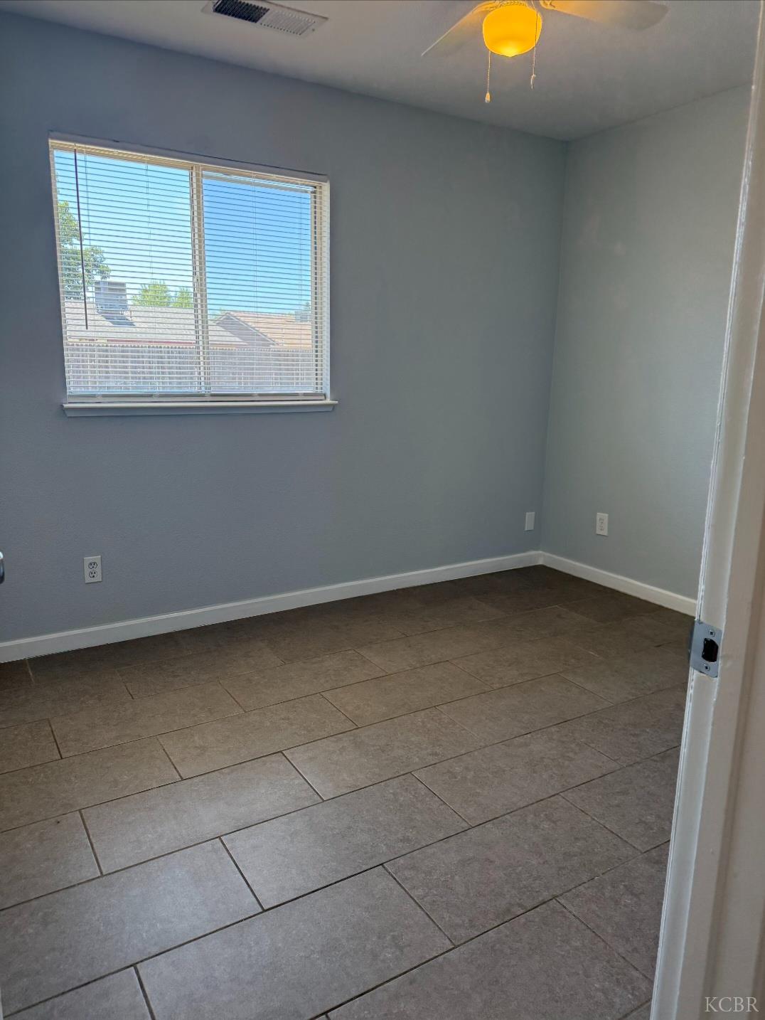741 Madrid Ct, Lemoore, CA 93245