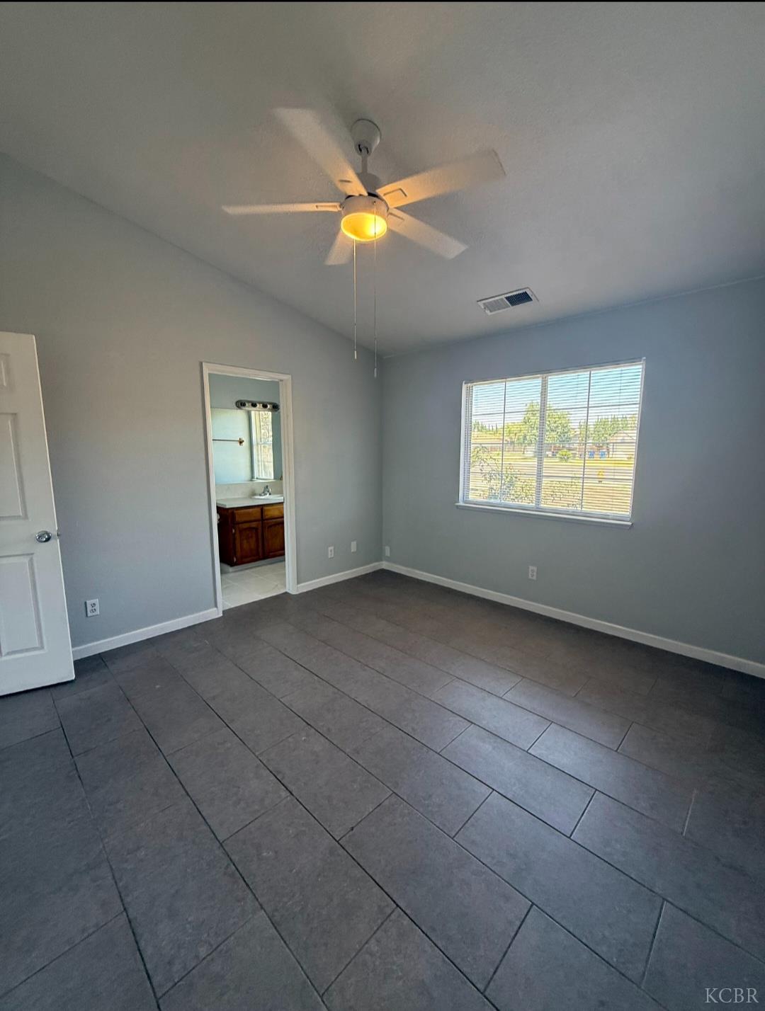 741 Madrid Ct, Lemoore, CA 93245