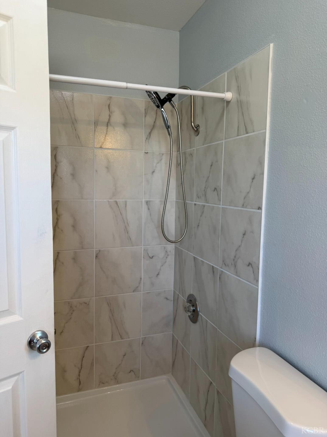 741 Madrid Ct, Lemoore, CA 93245