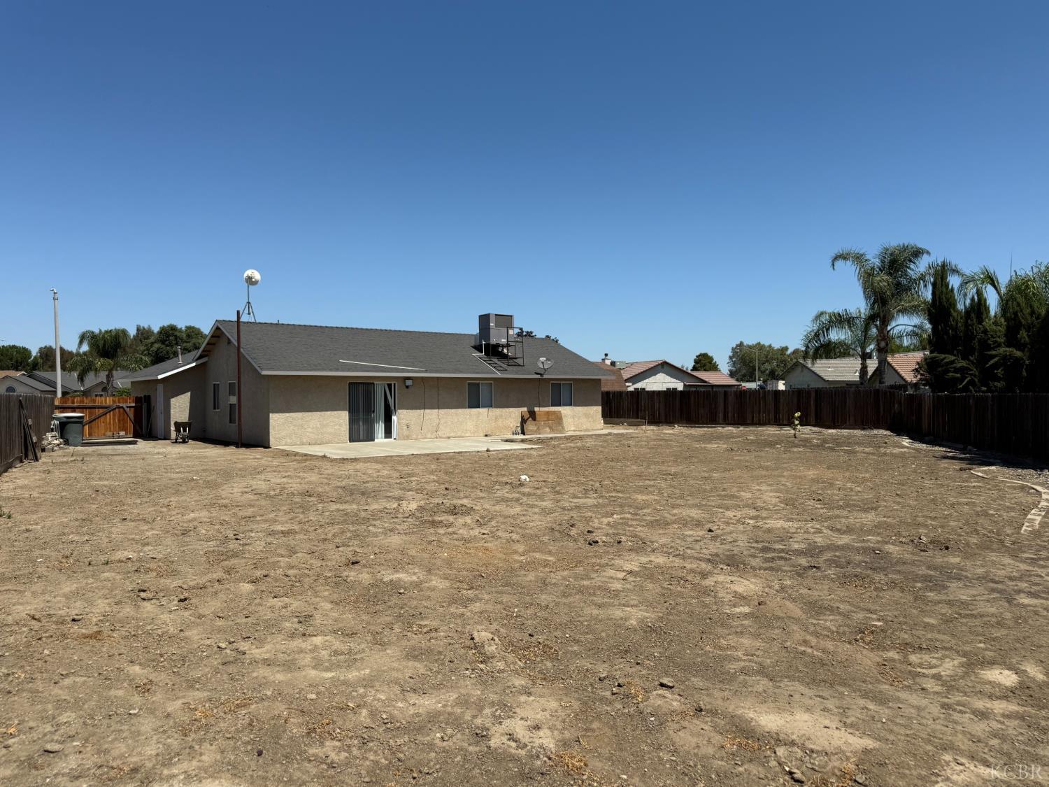 741 Madrid Ct, Lemoore, CA 93245