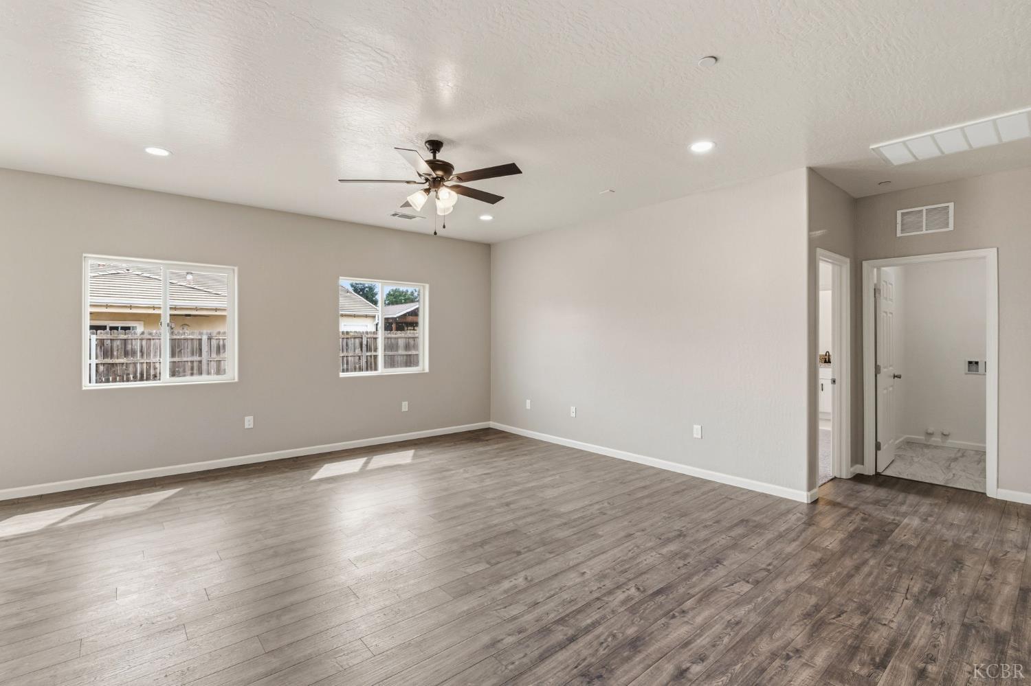 3441 E Douglas Ave, Visalia, CA 93292