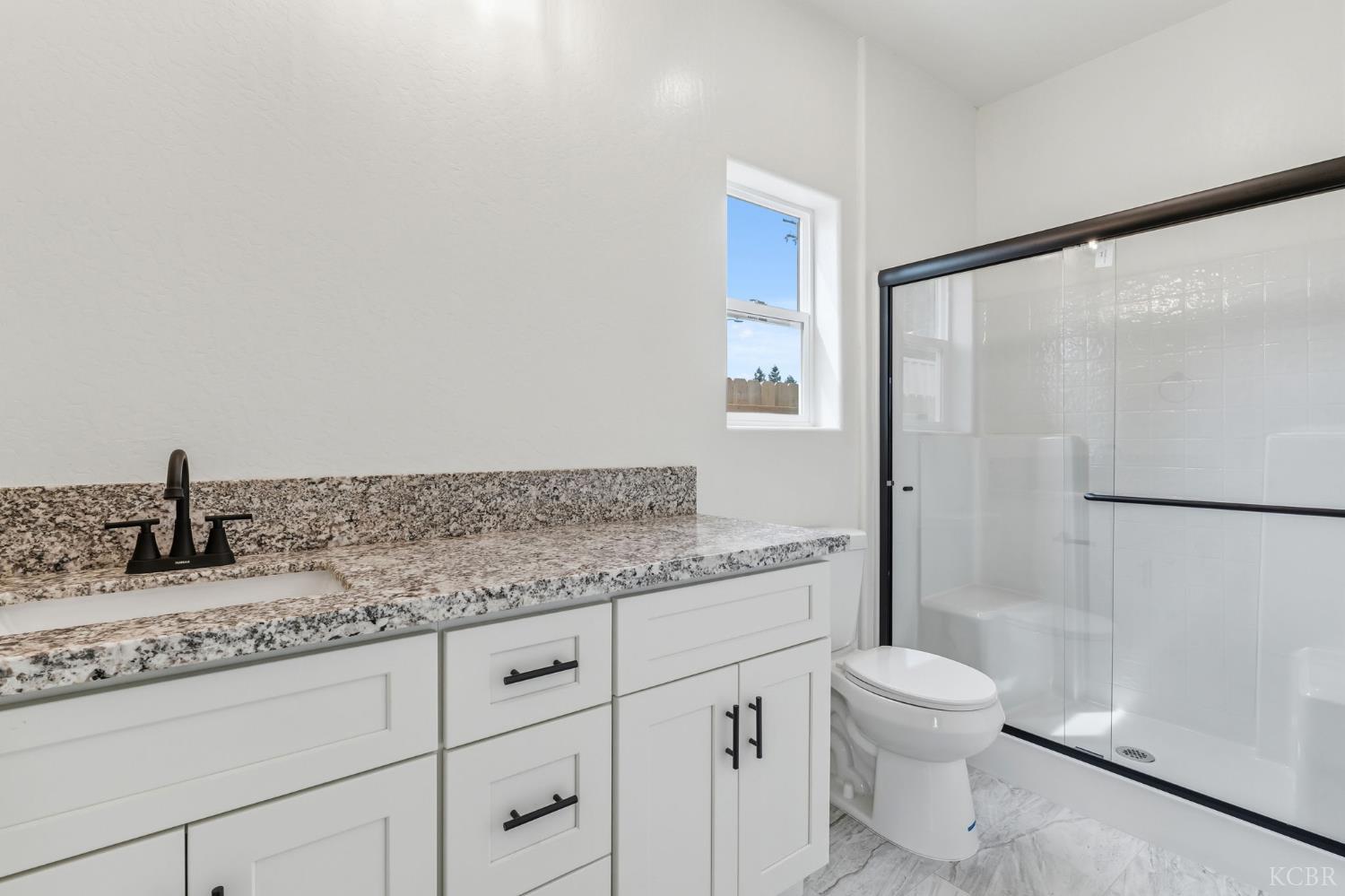 3441 E Douglas Ave, Visalia, CA 93292