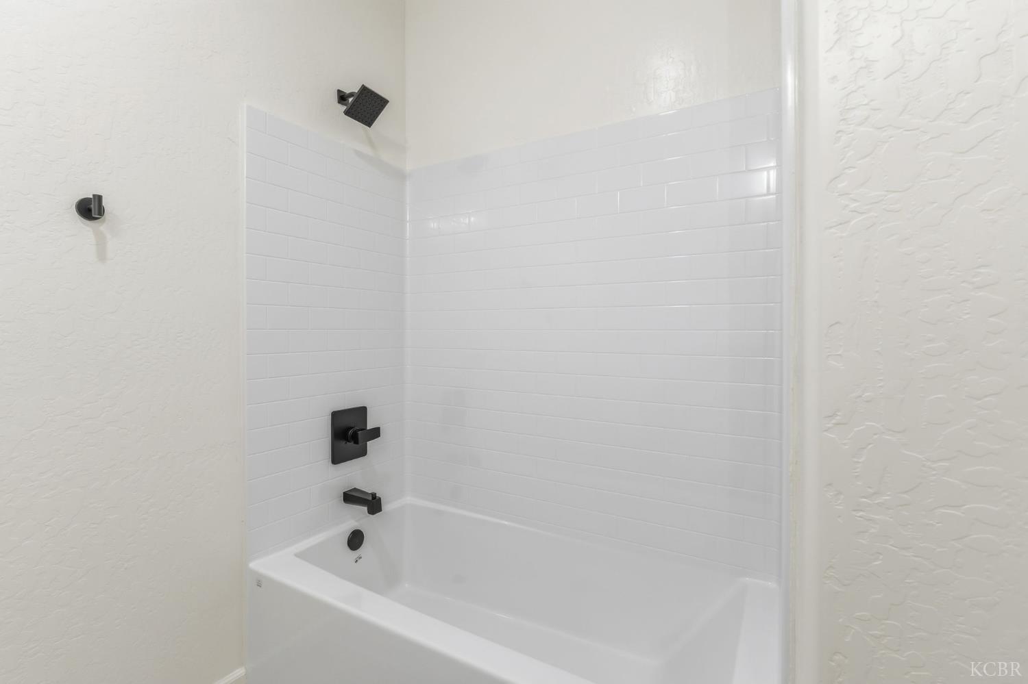 3441 E Douglas Ave, Visalia, CA 93292