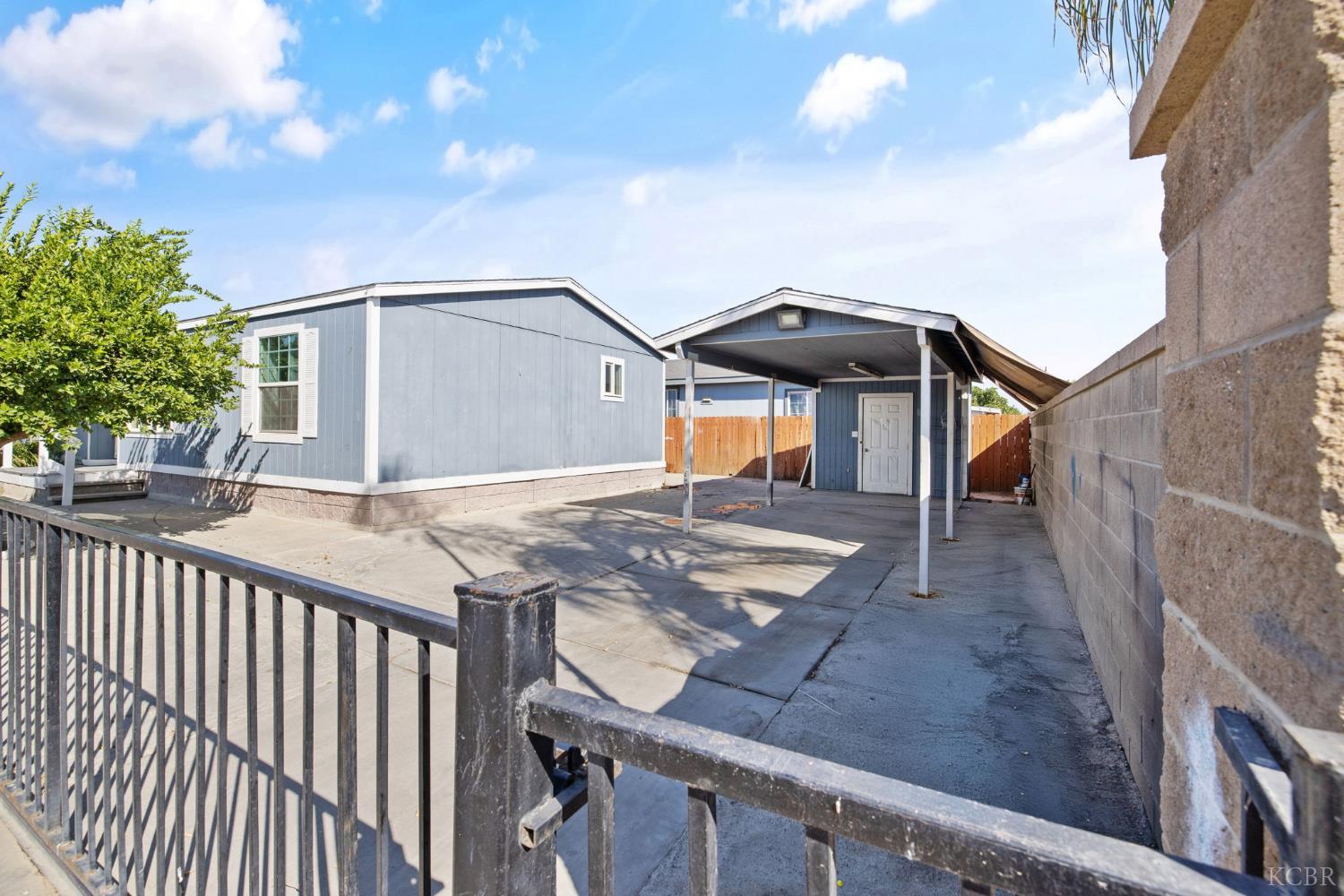 36581 Acorn Ave, Huron, CA 93234