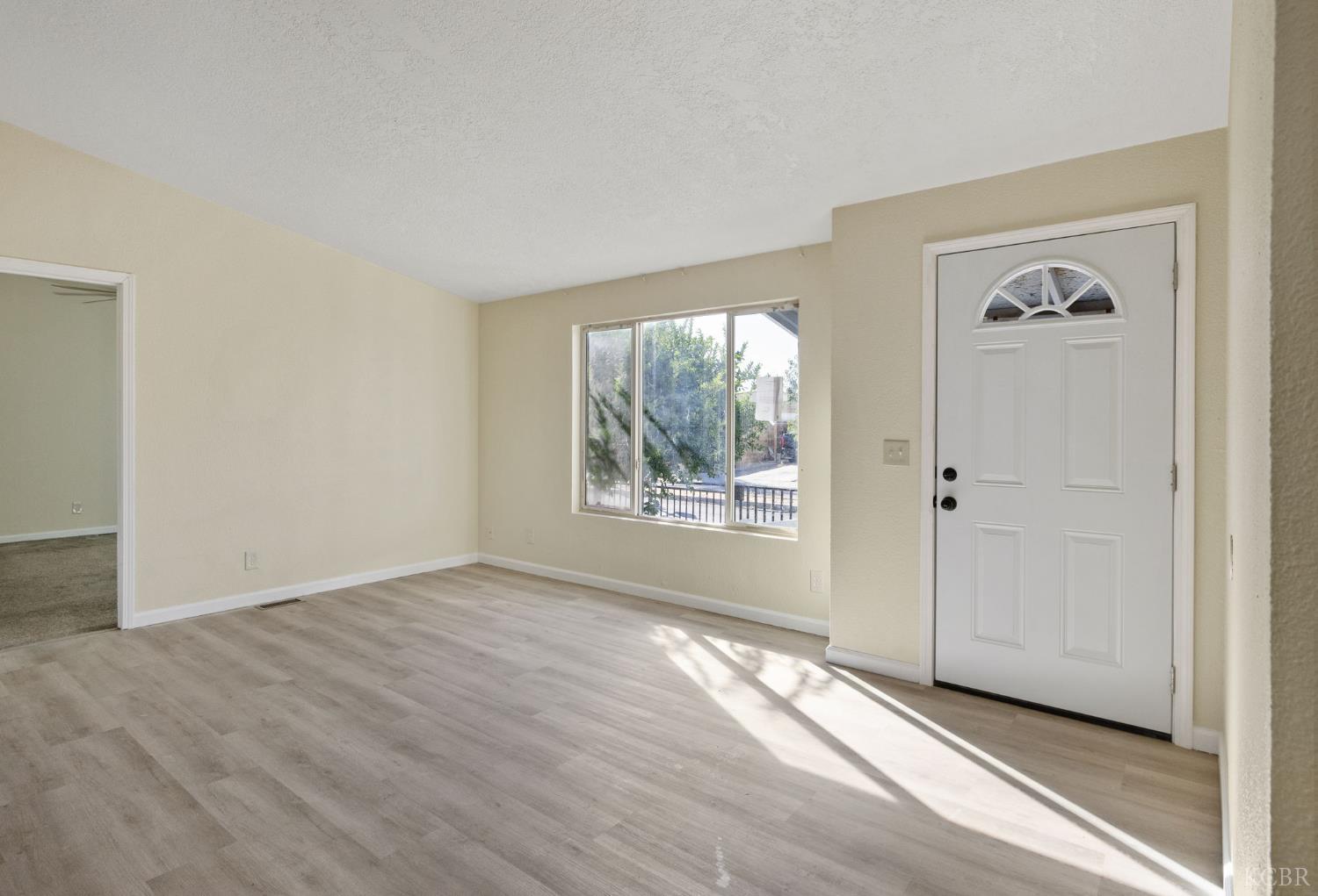 36581 Acorn Ave, Huron, CA 93234