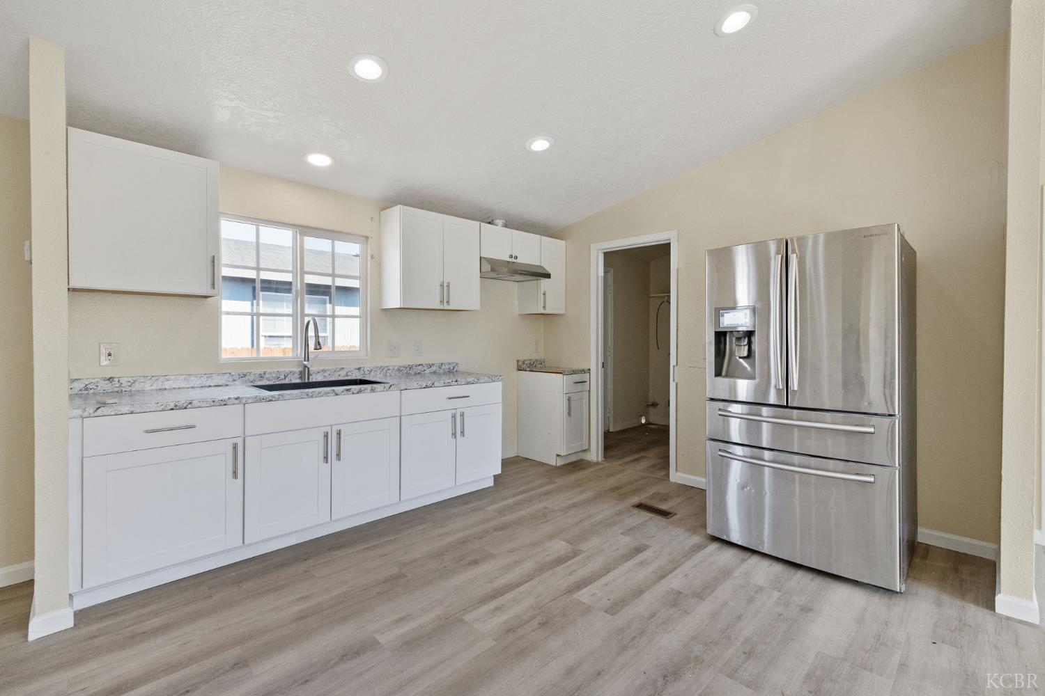 36581 Acorn Ave, Huron, CA 93234