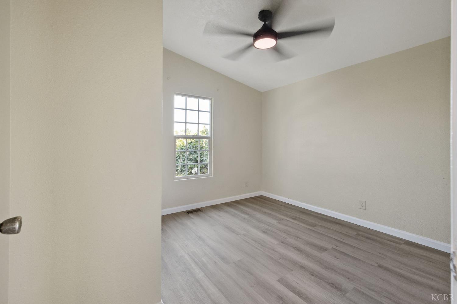 36581 Acorn Ave, Huron, CA 93234