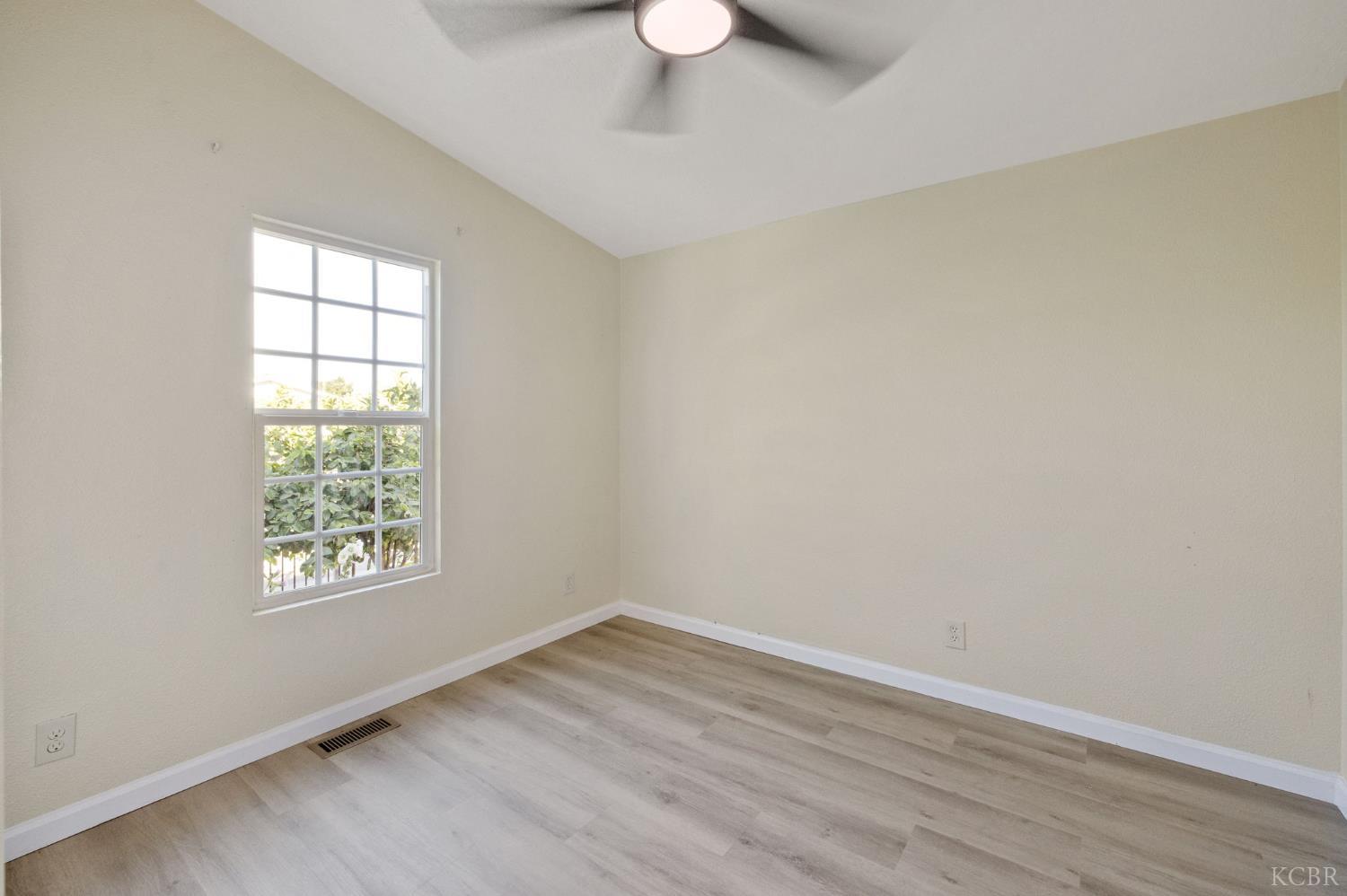 36581 Acorn Ave, Huron, CA 93234