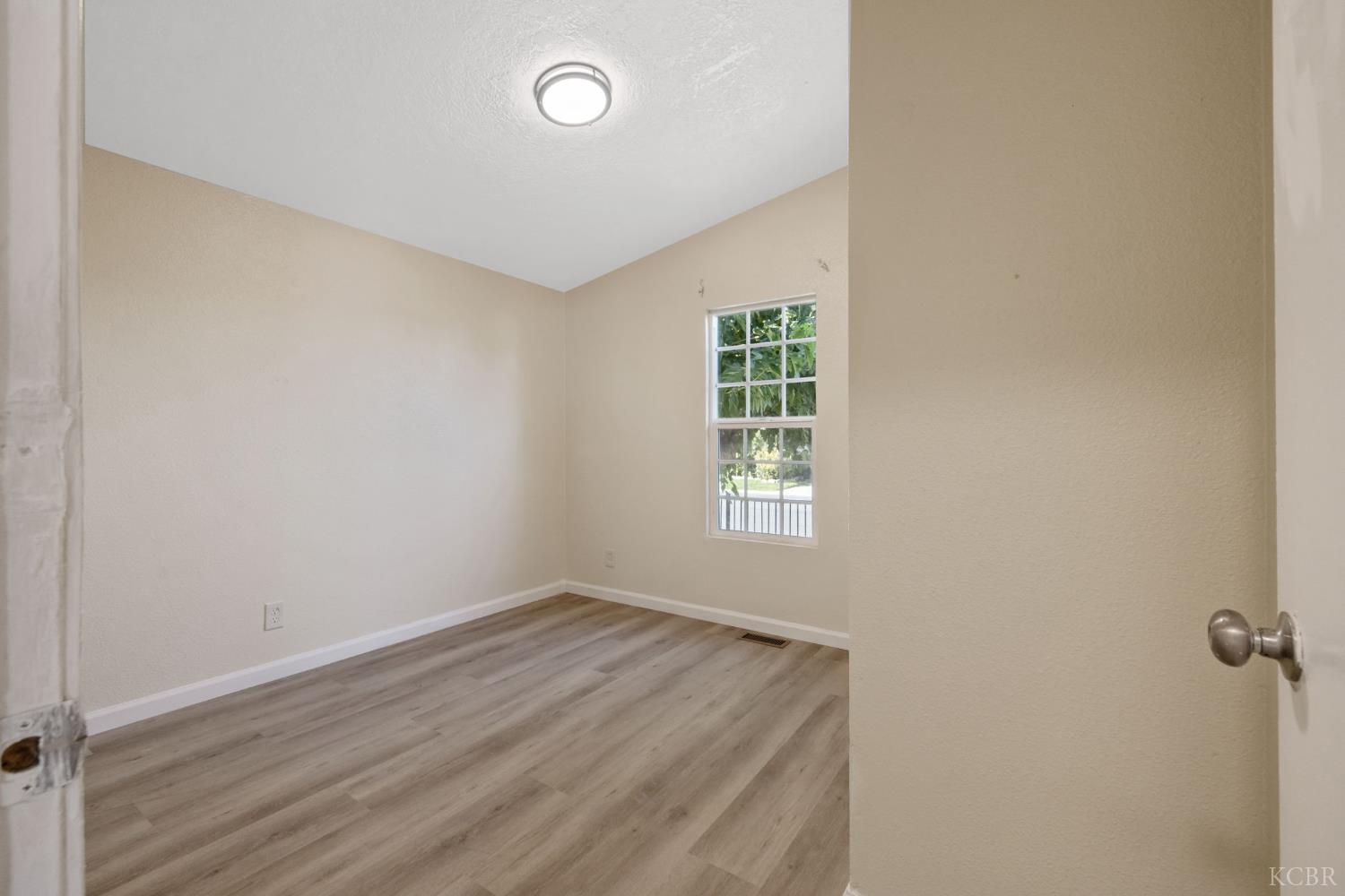 36581 Acorn Ave, Huron, CA 93234
